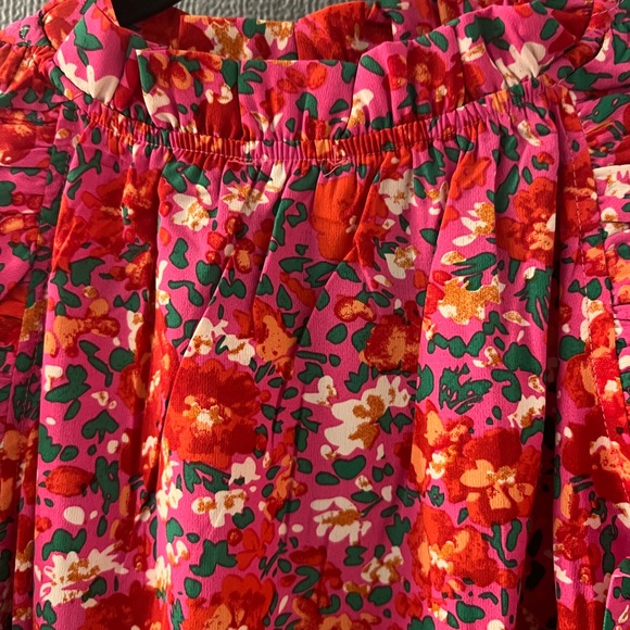 🌞NEW🌞Women’s JODIFL Pink and Red Floral Top, Size Medium - Picture 2 of 4
